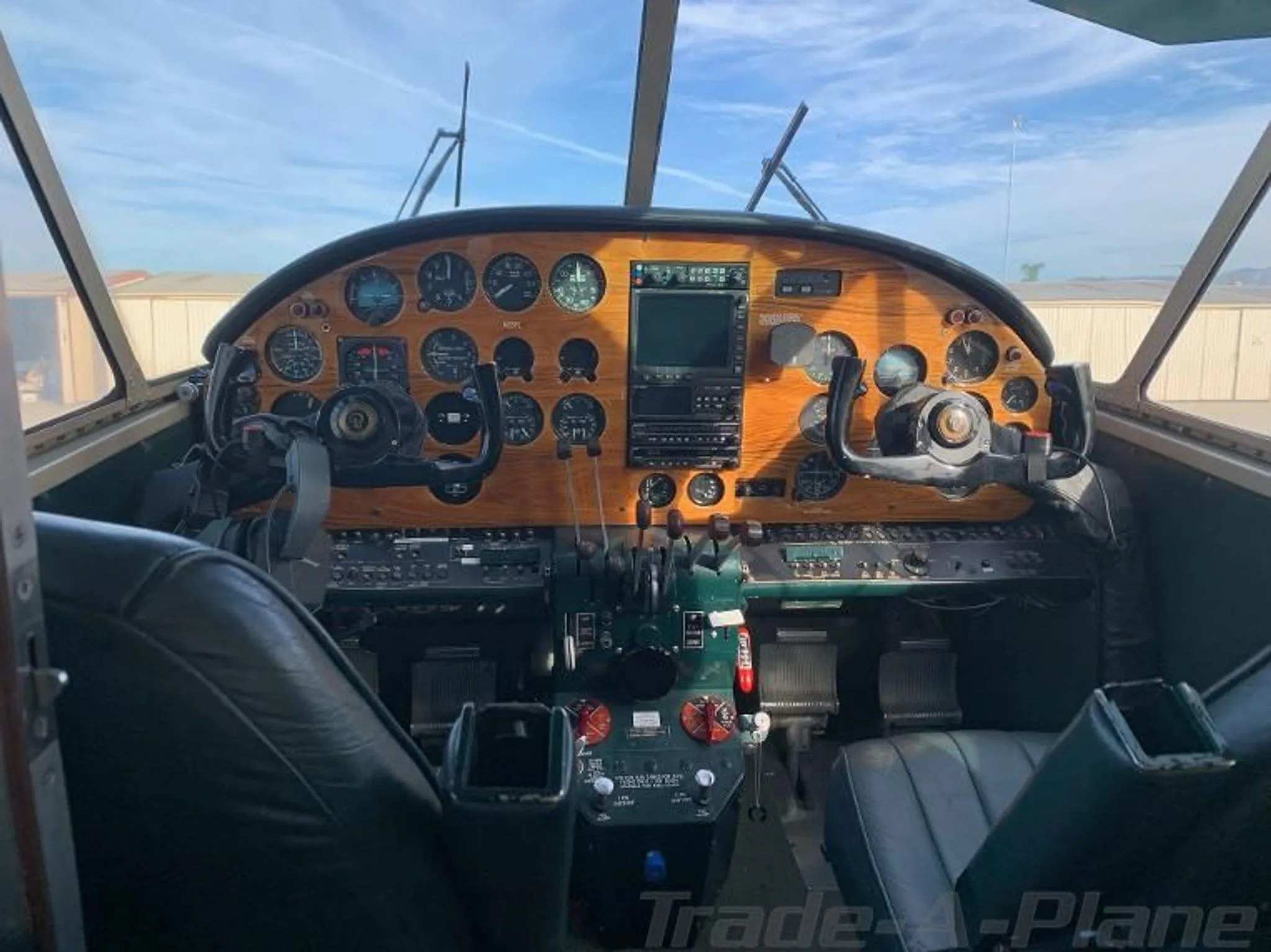 Cockpit and instrument panel of a 1964 BEECHCRAFT H18.