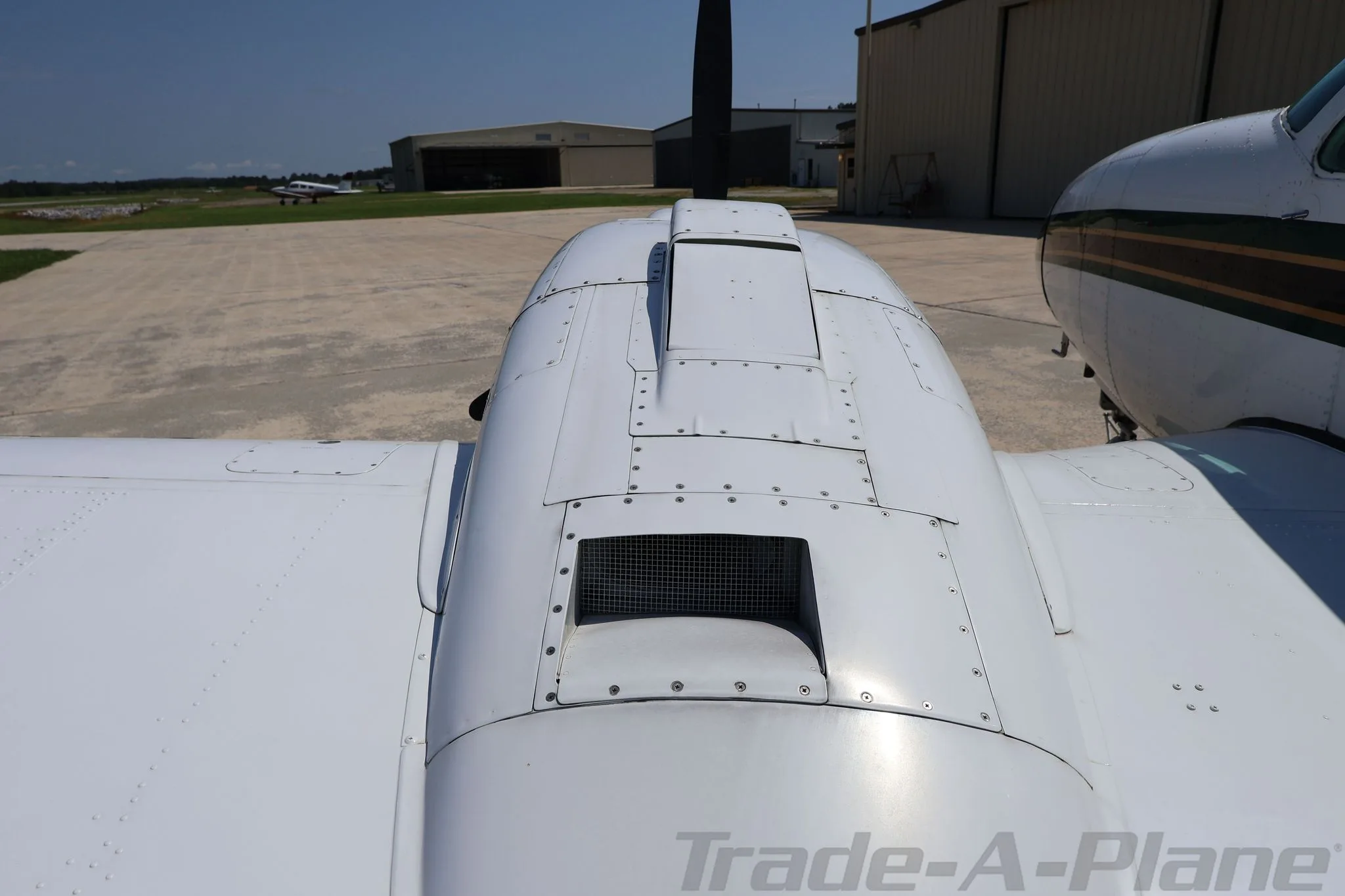 Engine detail of a 1997 BEECHCRAFT 58 BARON.
