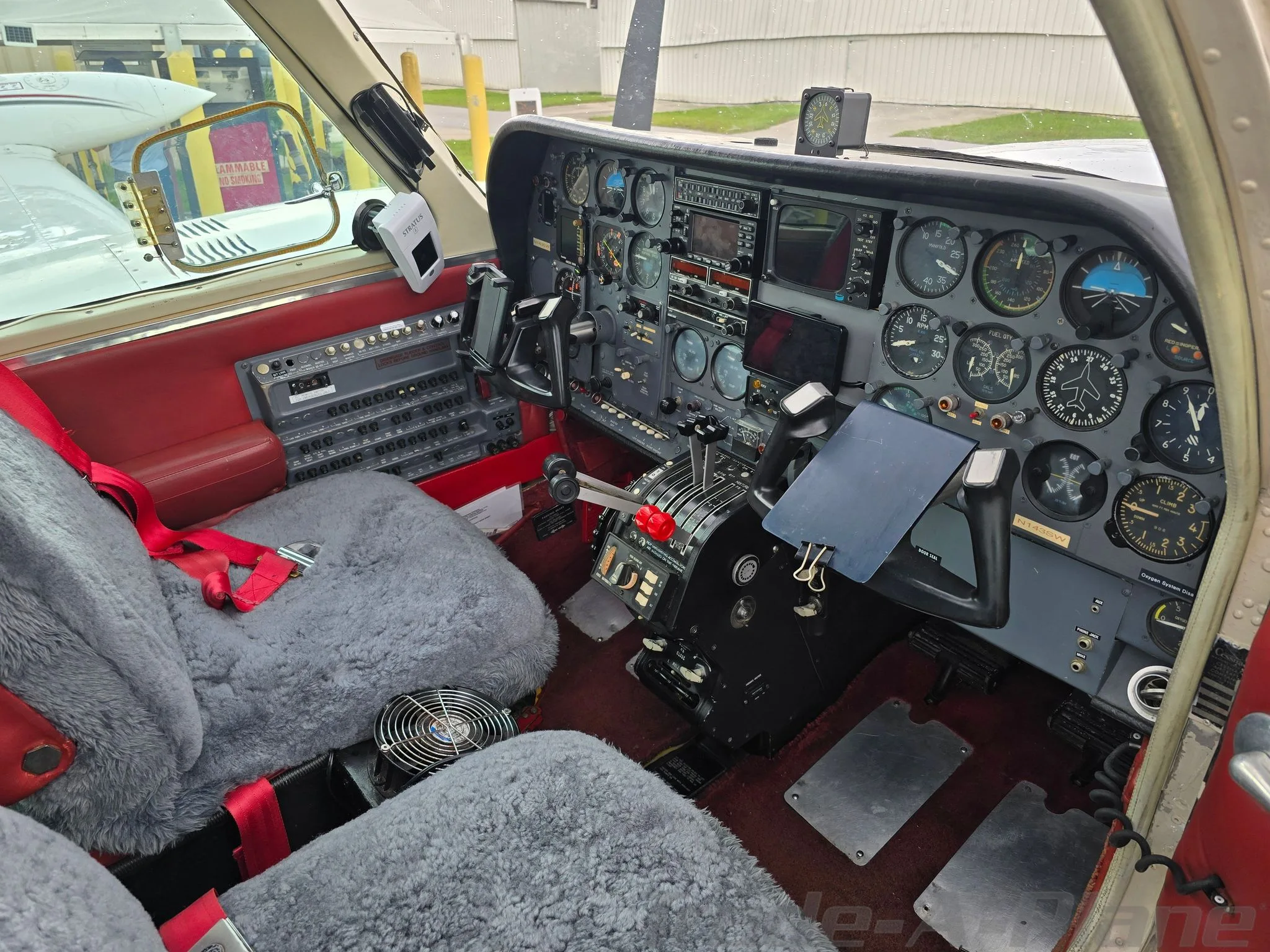 Cockpit and instrument panel of a 1980 CESSNA 310R.