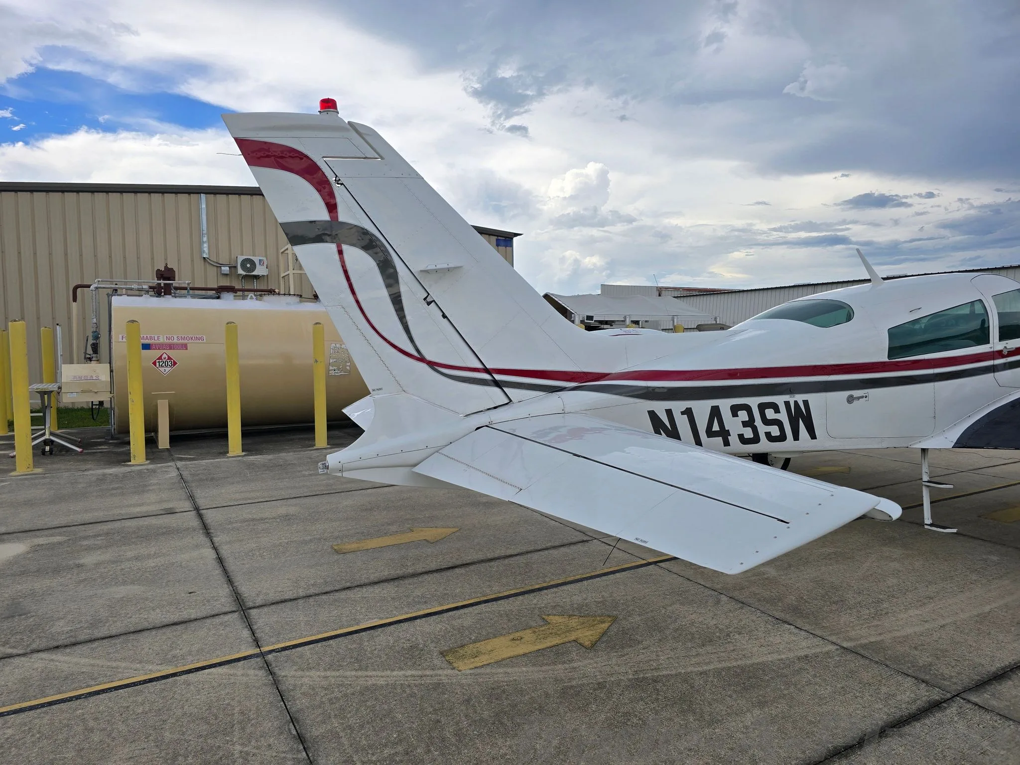 Exterior view of a 1980 CESSNA 310R, N143SW.