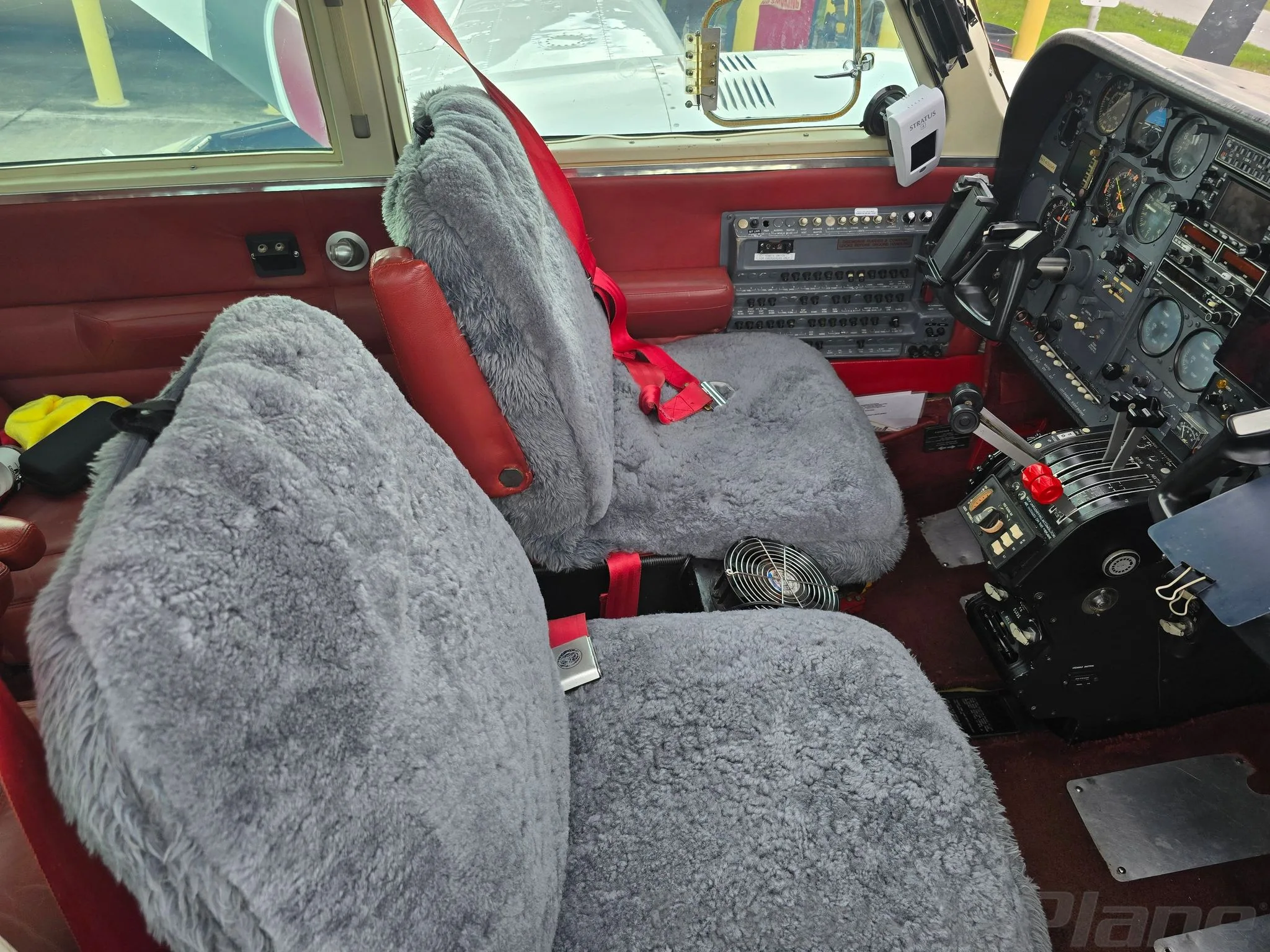 Cabin interior of a 1980 CESSNA 310R.