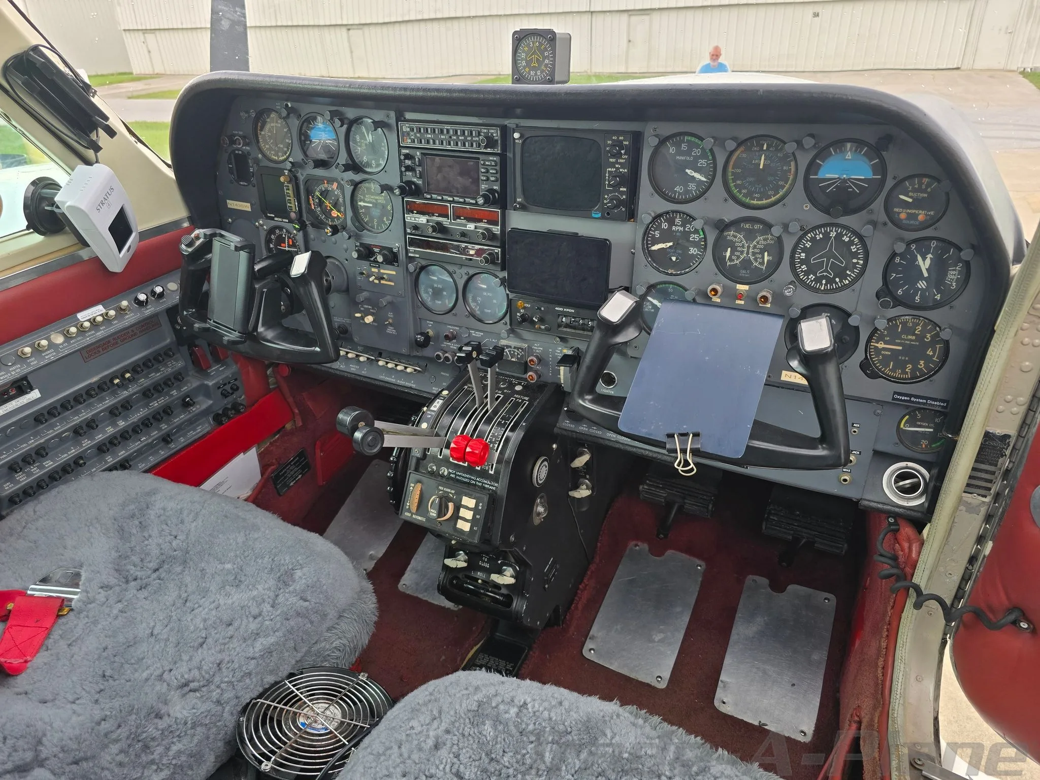 Cockpit and instrument panel of a 1980 CESSNA 310R.