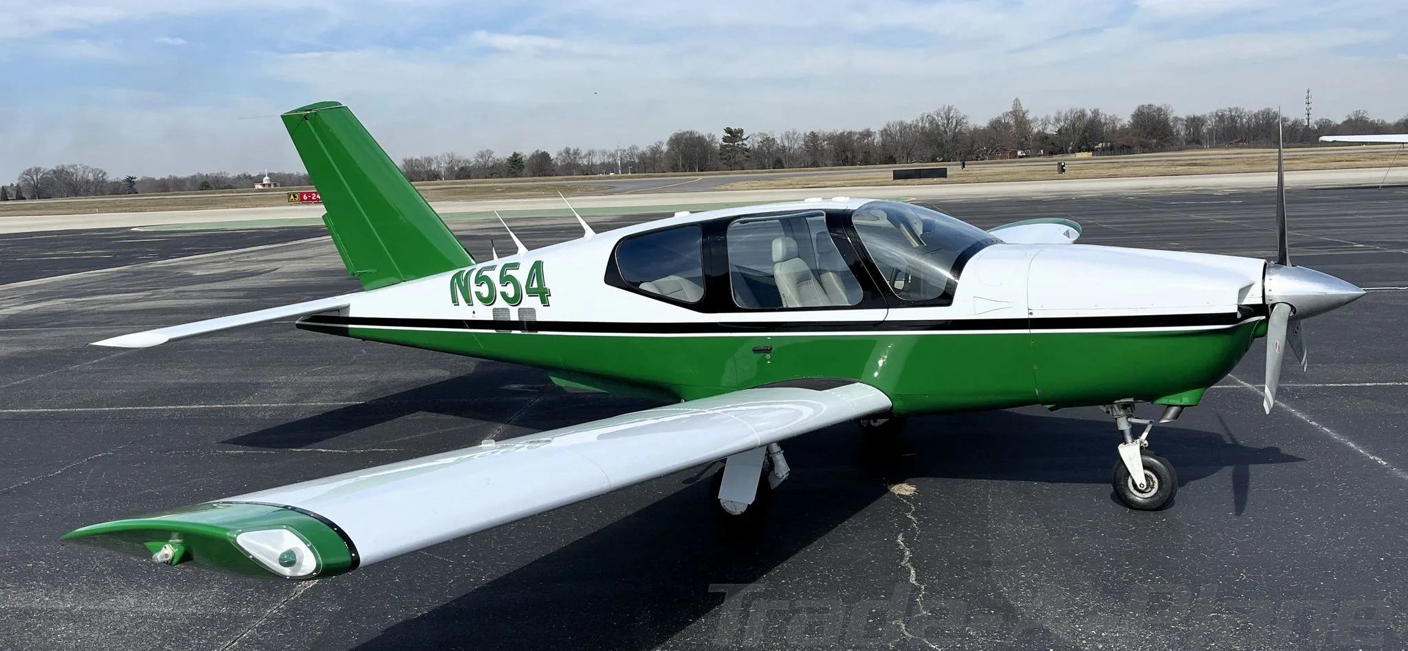 Exterior view of a 1991 SOCATA TB-20 TRINIDAD, N554.