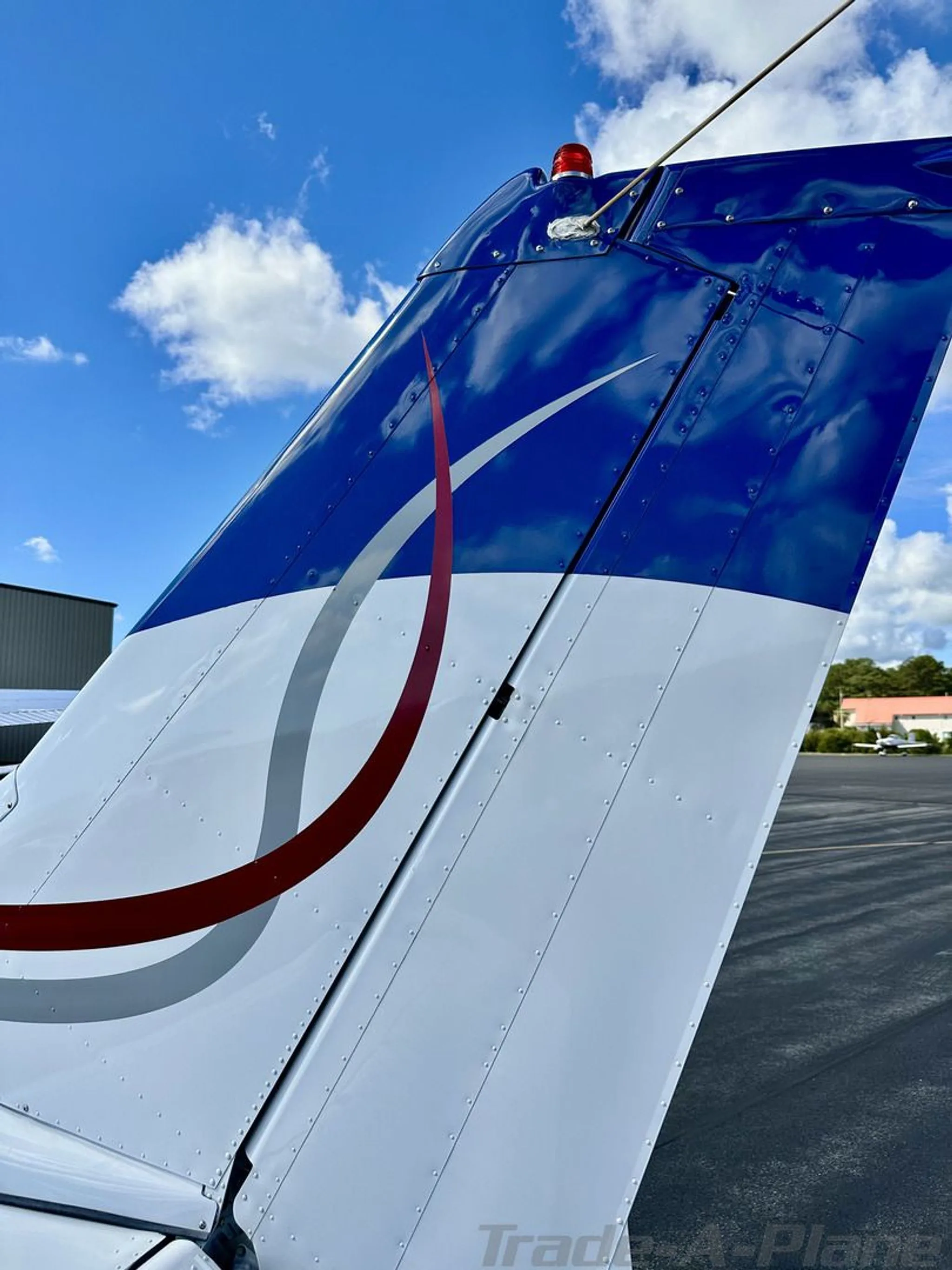 Exterior view of a 1980 CESSNA 172P SKYHAWK, N52250.