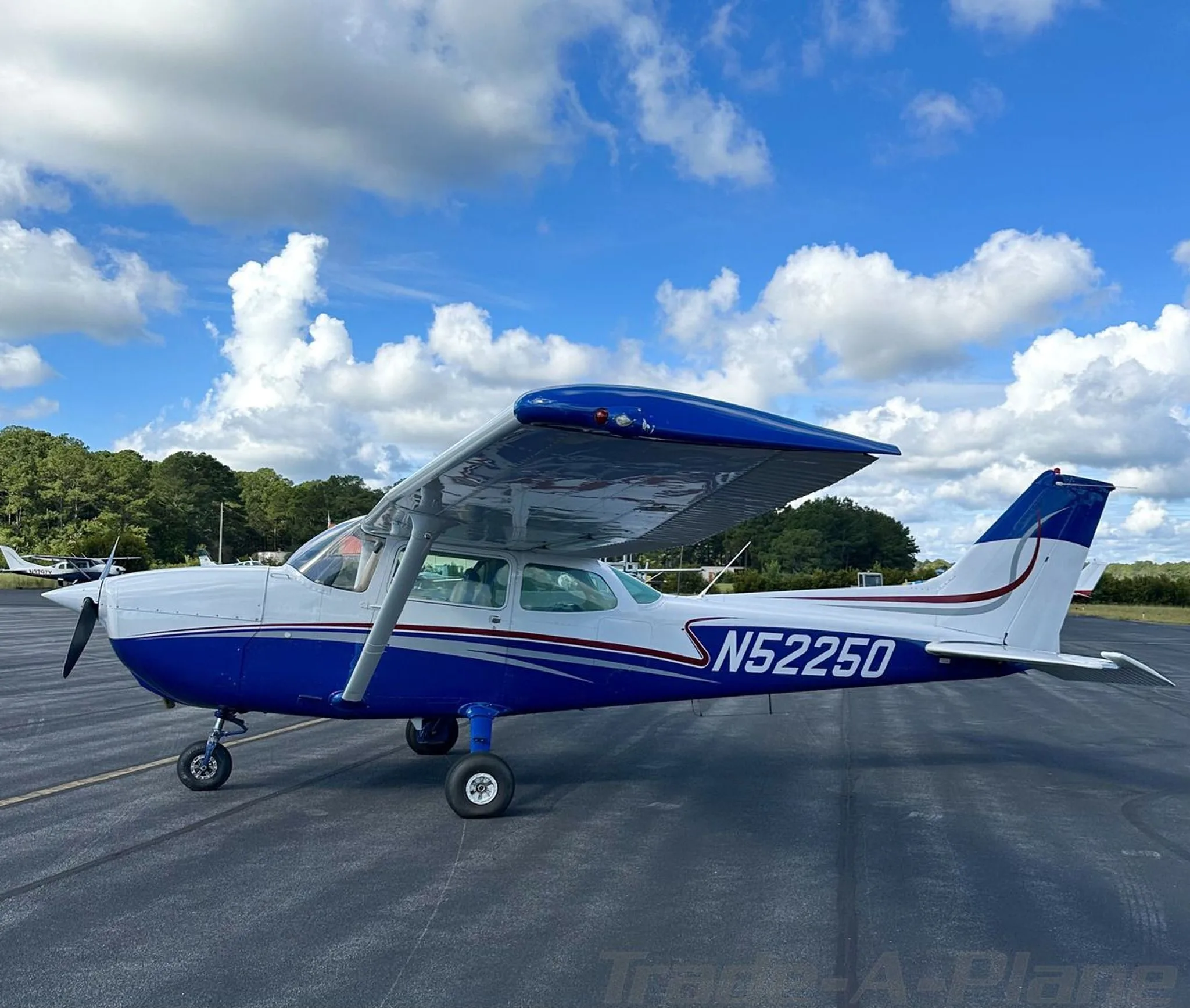 Exterior view of a 1980 CESSNA 172P SKYHAWK, N52250.
