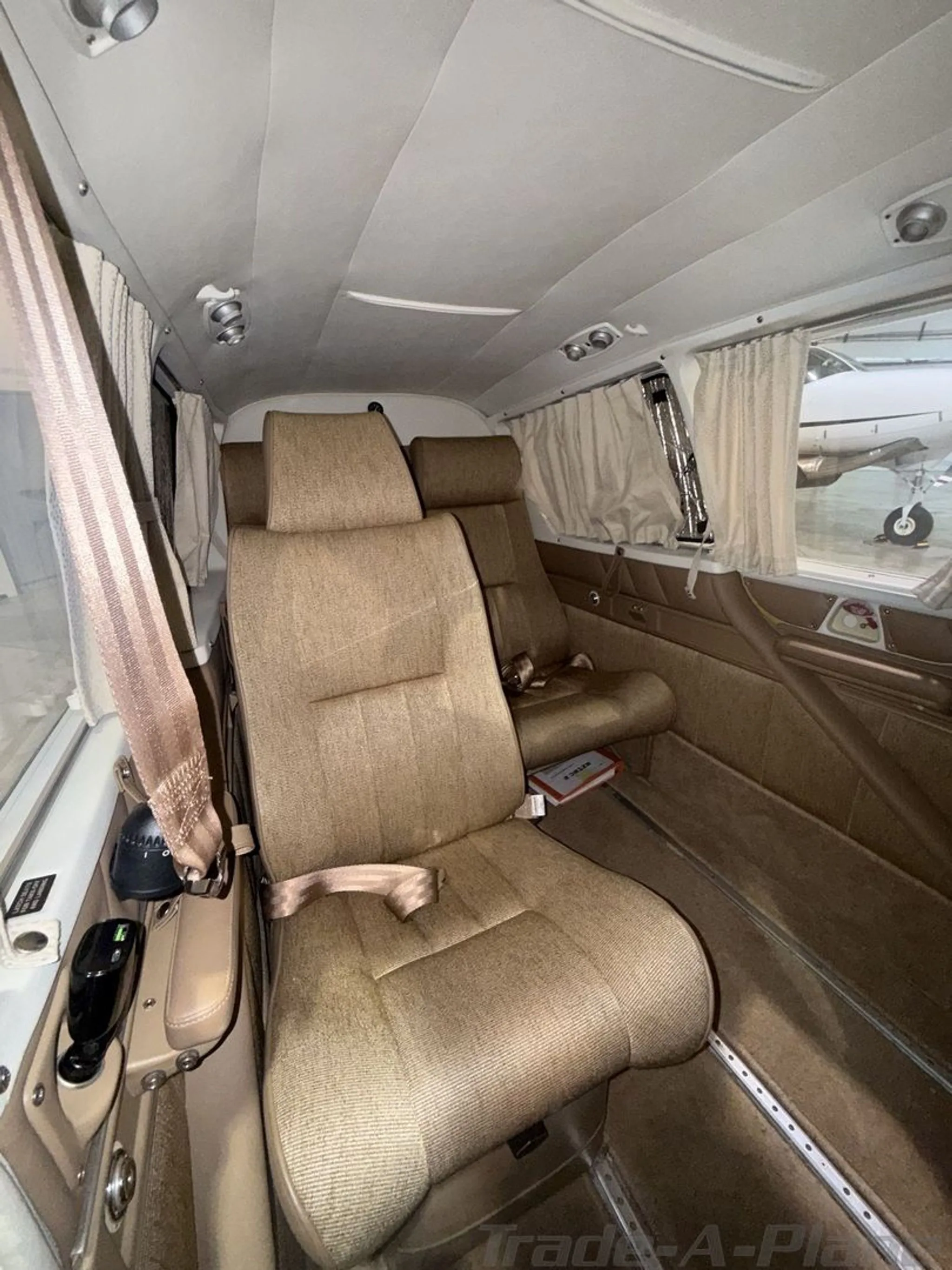 Cabin interior of a 1975 PIPER TURBO AZTEC E.
