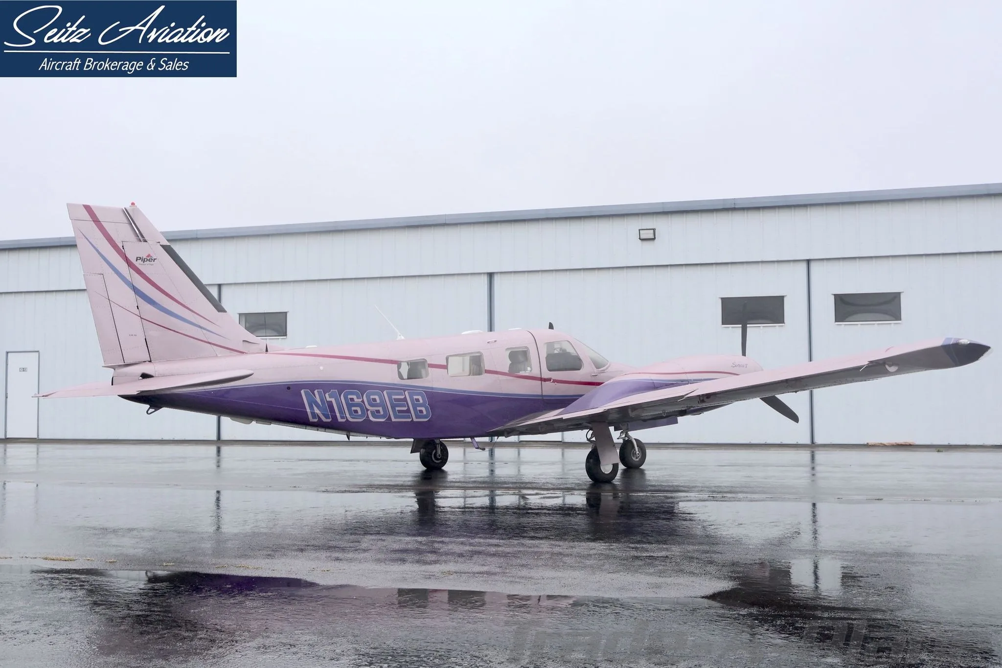 Exterior view of a 2001 PIPER SENECA V, N169EB.