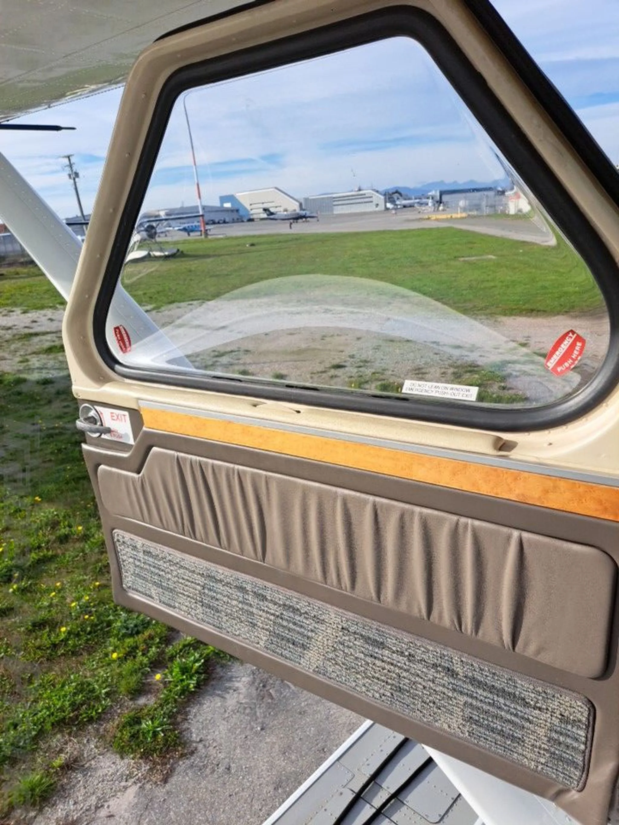 Exterior view of a 1967 DEHAVILLAND DHC-2 MK III, C-FDHC.