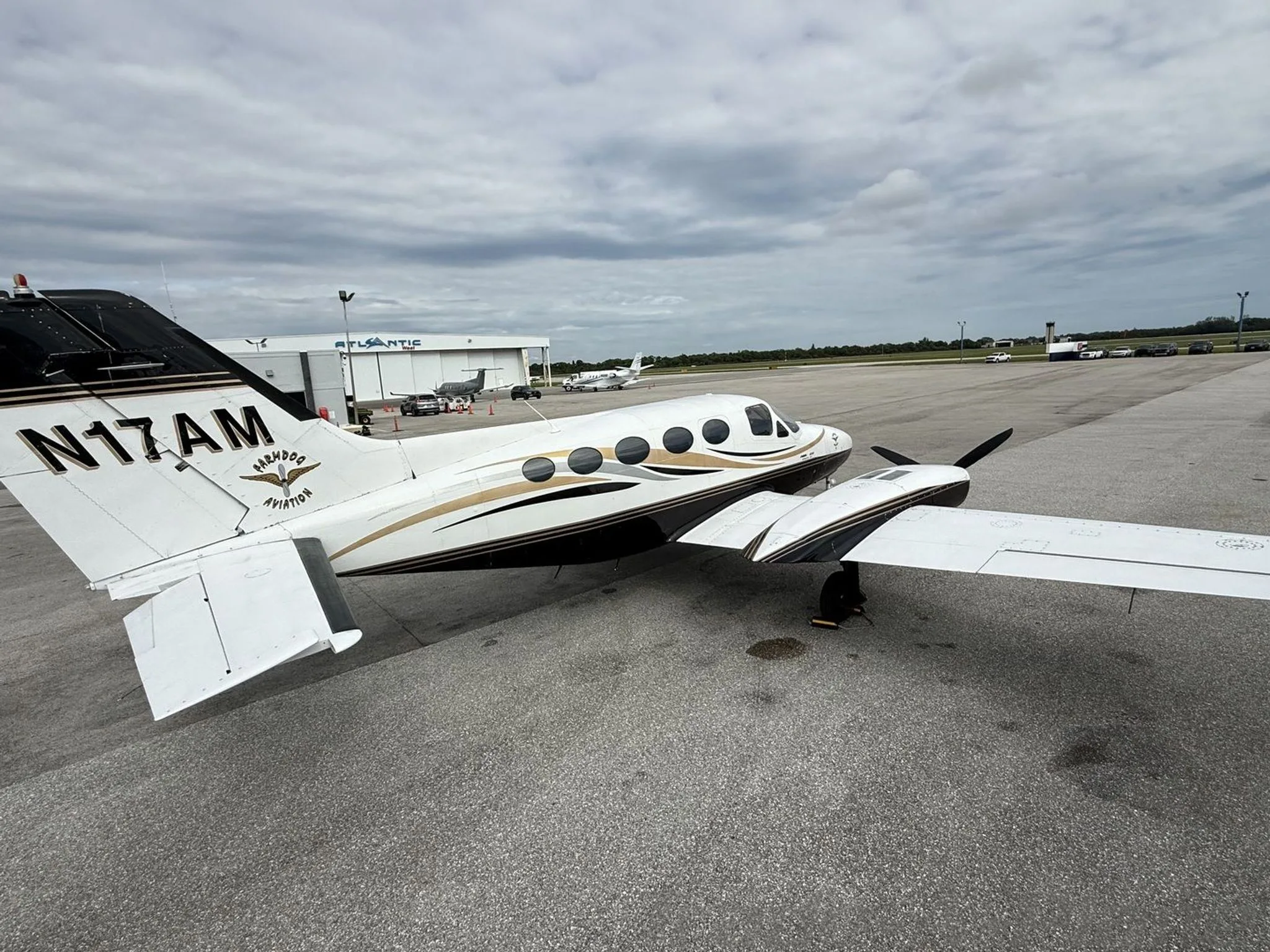 Exterior view of a 1974 CESSNA 414 CHANCELLOR, N17AM.